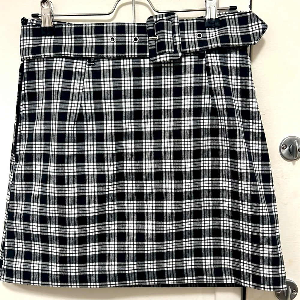 H&M PLAID MINI SKIRT